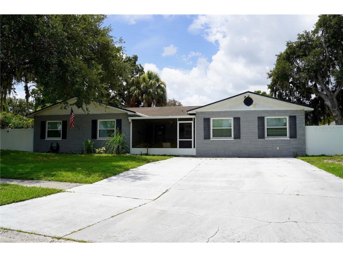 517 Rooks Road Seffner FL 33584 L4945914 image1