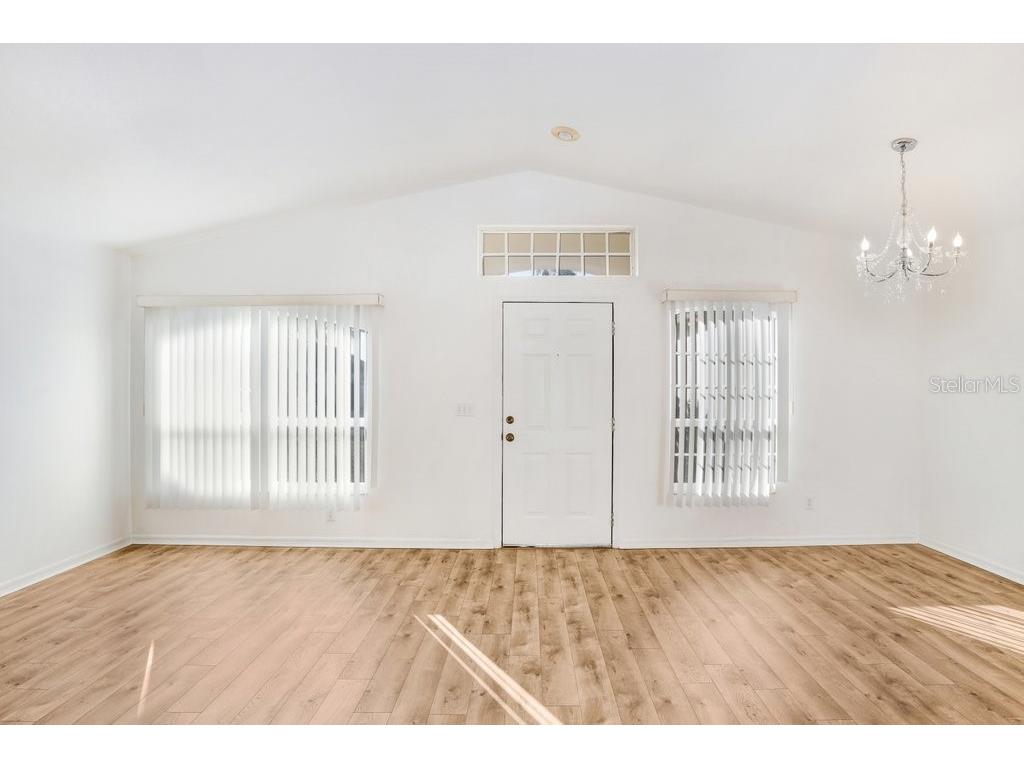 517 Royal Ridge Street Valrico FL 33594 TB8403767 image3