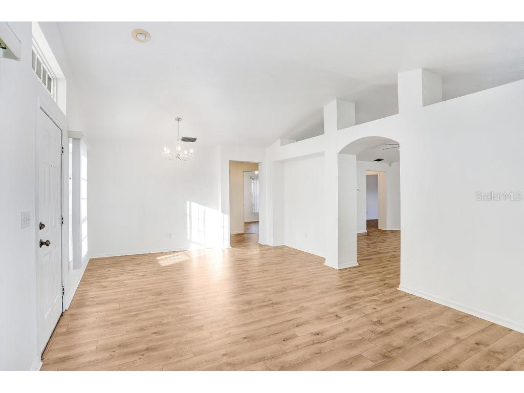 517 Royal Ridge Street Valrico FL 33594 TB8403767 image5