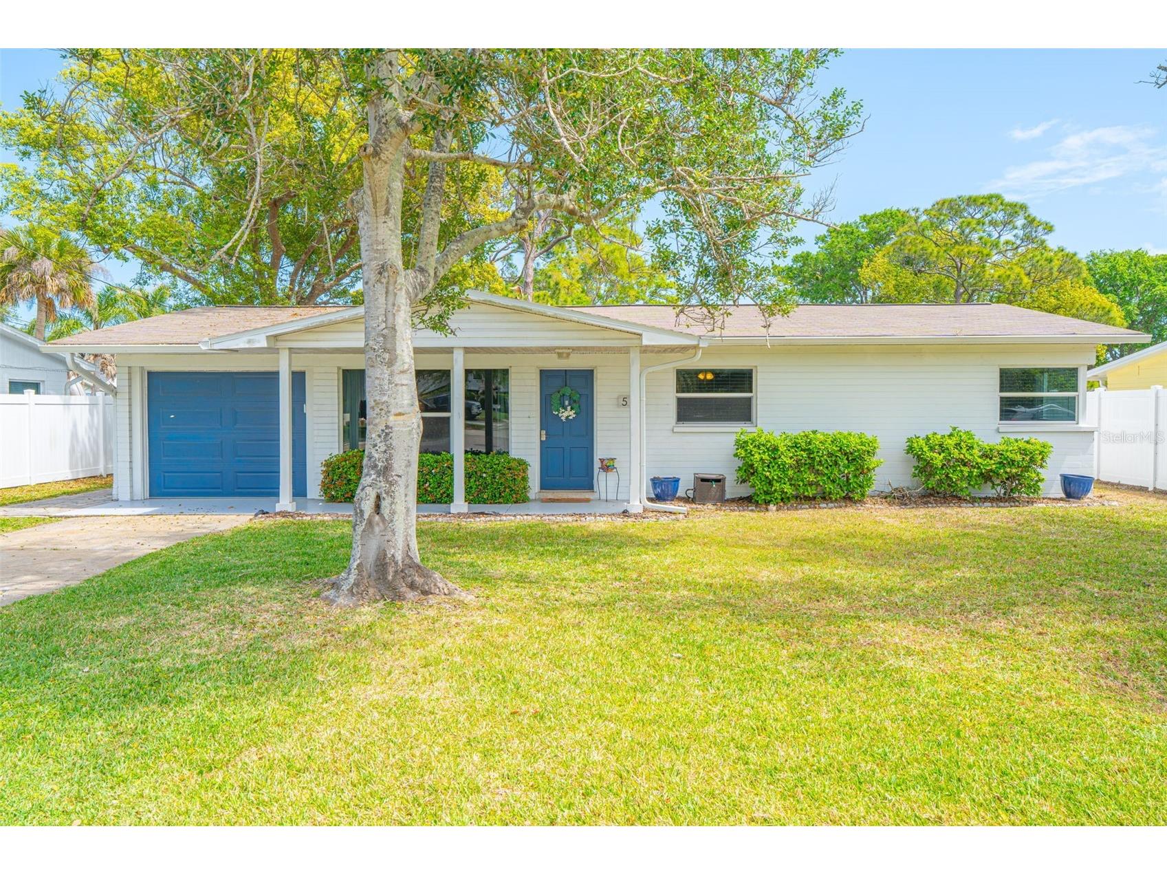 517 S Peninsula Avenue New Smyrna Beach FL 32169 O6397364 image1
