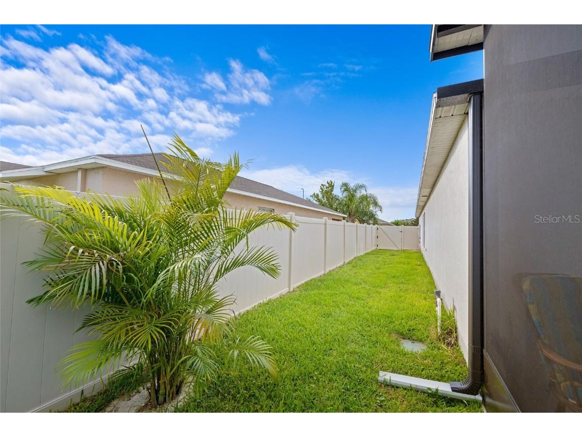 517 Serenity Mill Loop Ruskin FL 33570 A4662415 image34