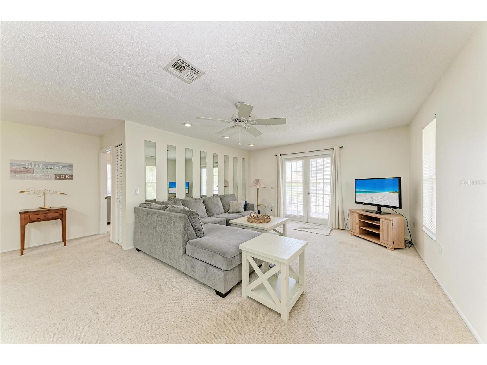 517 Spring Avenue Anna Maria FL 34216 A4689815 image9