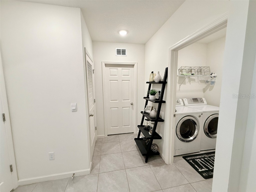 517 SW Lacroix Avenue Port Saint Lucie FL 34953 O6364453 image4