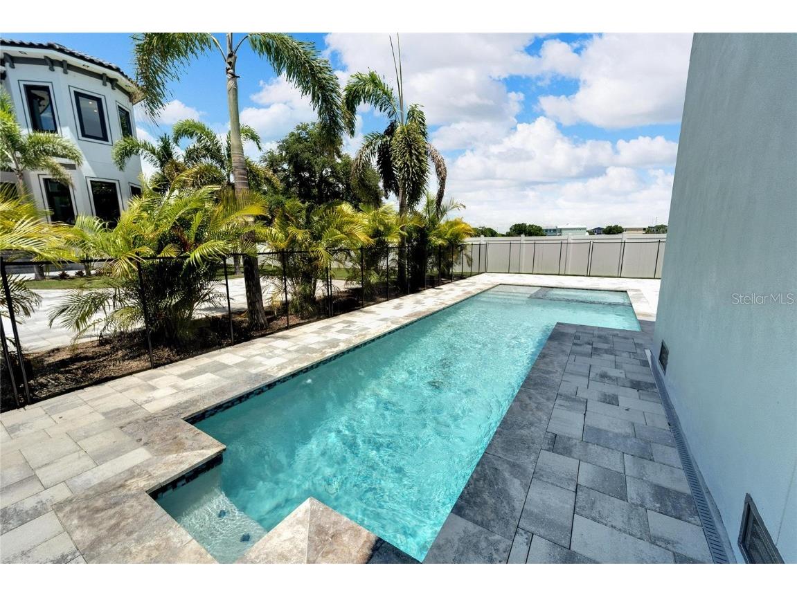 517 Treviso Drive Apollo Beach FL 33572 - SANJUAN CANAL T3543131 image5