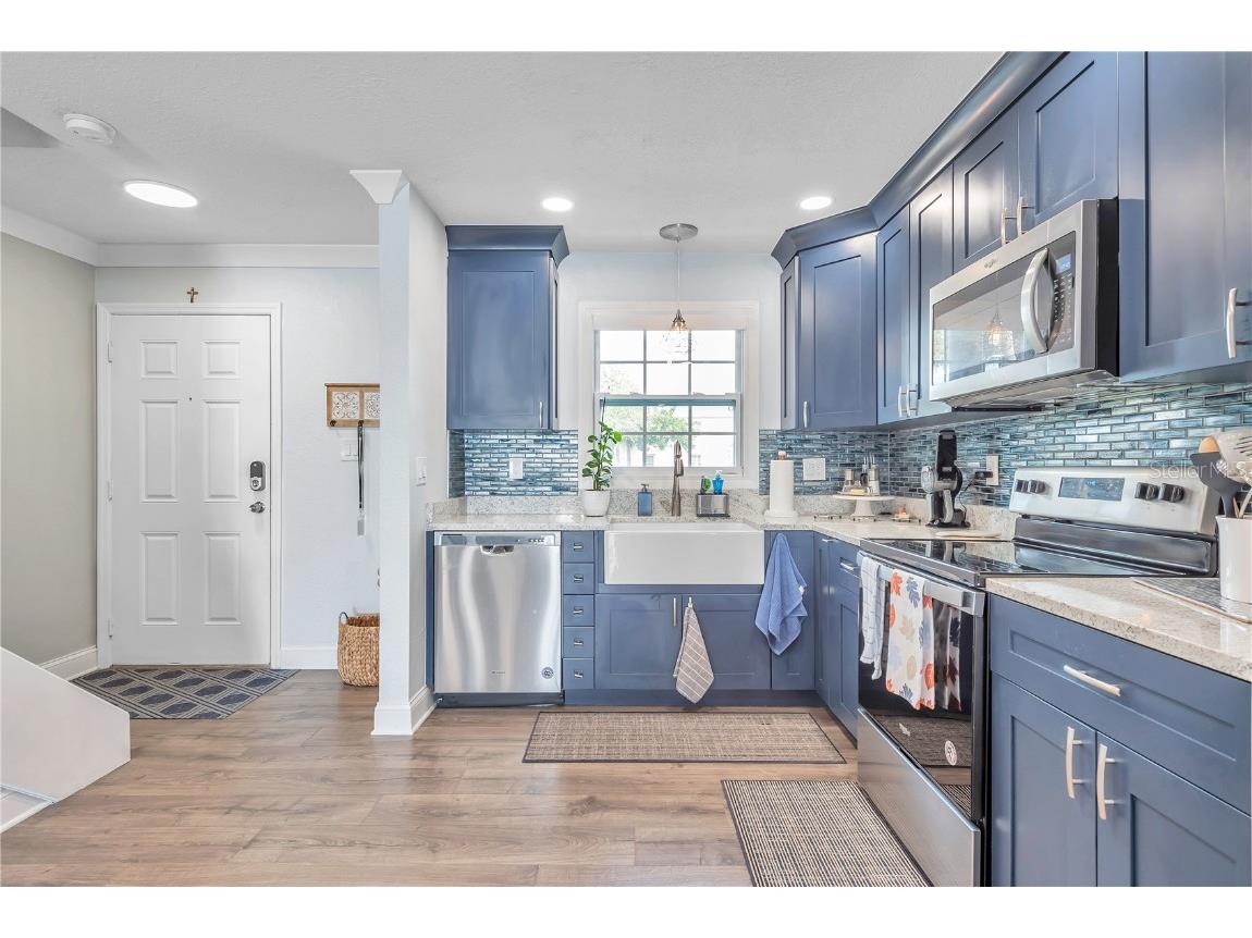 5172 Coquina Key Drive SE Saint Petersburg FL 33705 TB8416173 image4