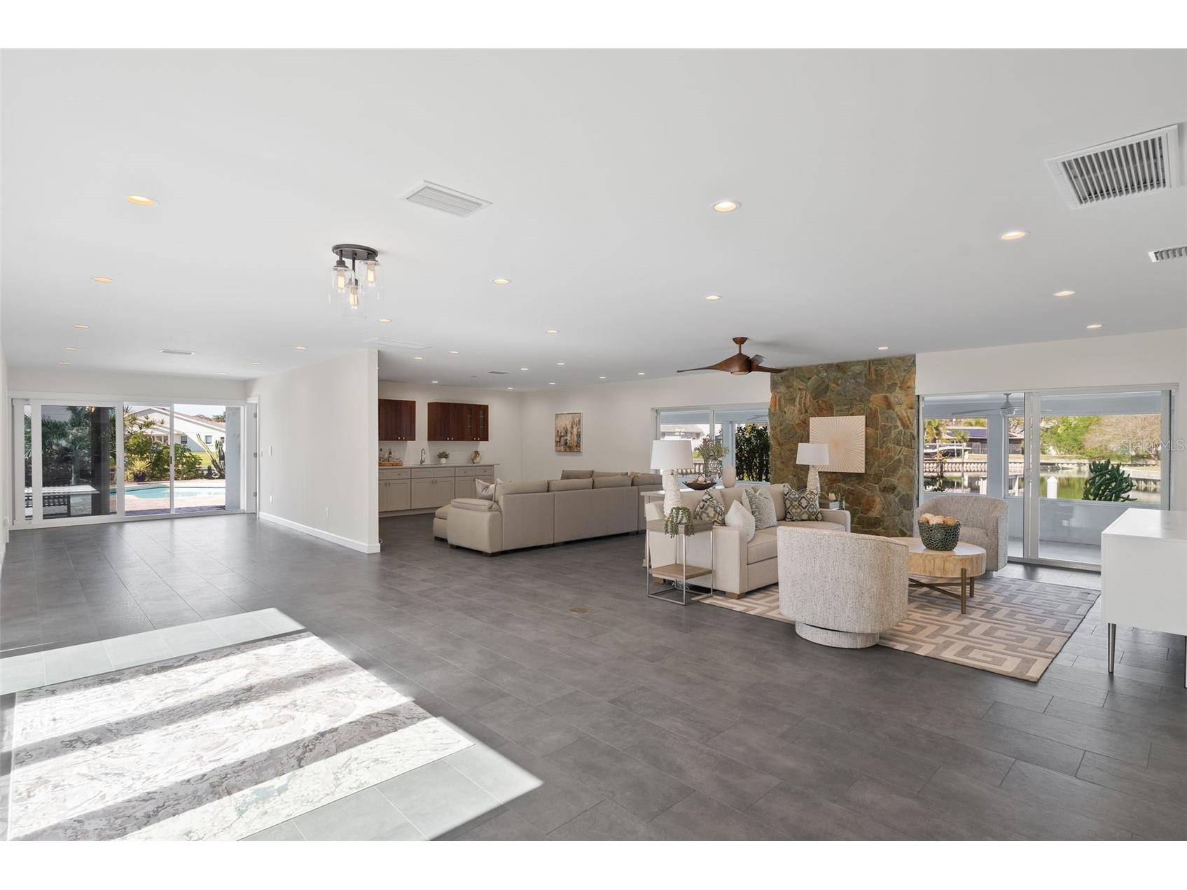 5173 Horseshoe Place Saint Petersburg FL 33703 TB8448289 image19