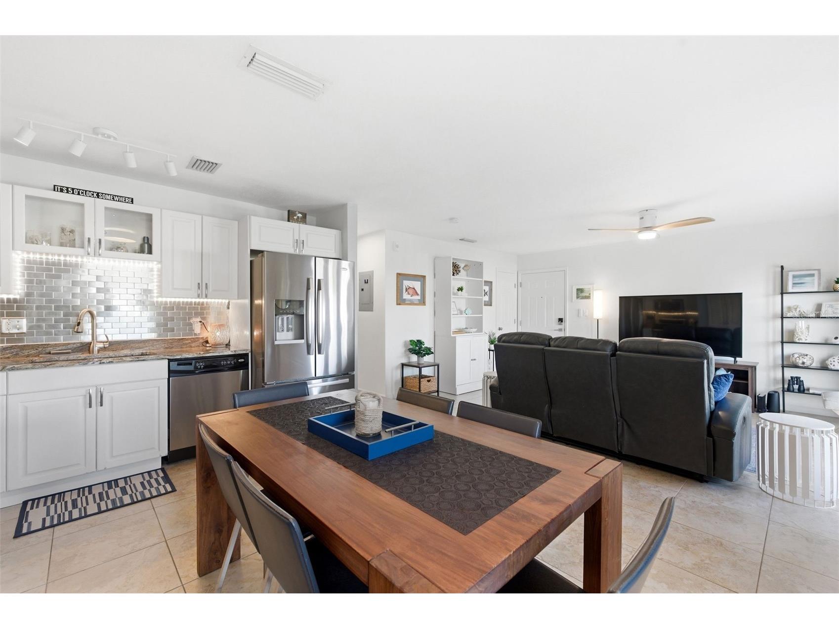 5174 Beach Drive SE #D Saint Petersburg FL 33705 - TAMPA BAY TB8484379 image11