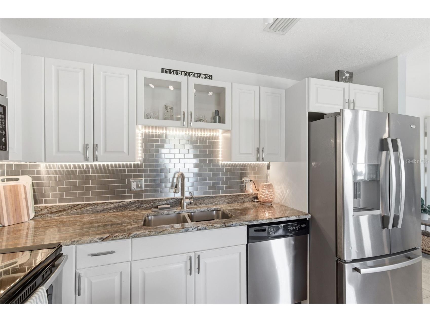 5174 Beach Drive SE #D Saint Petersburg FL 33705 - TAMPA BAY TB8484379 image12