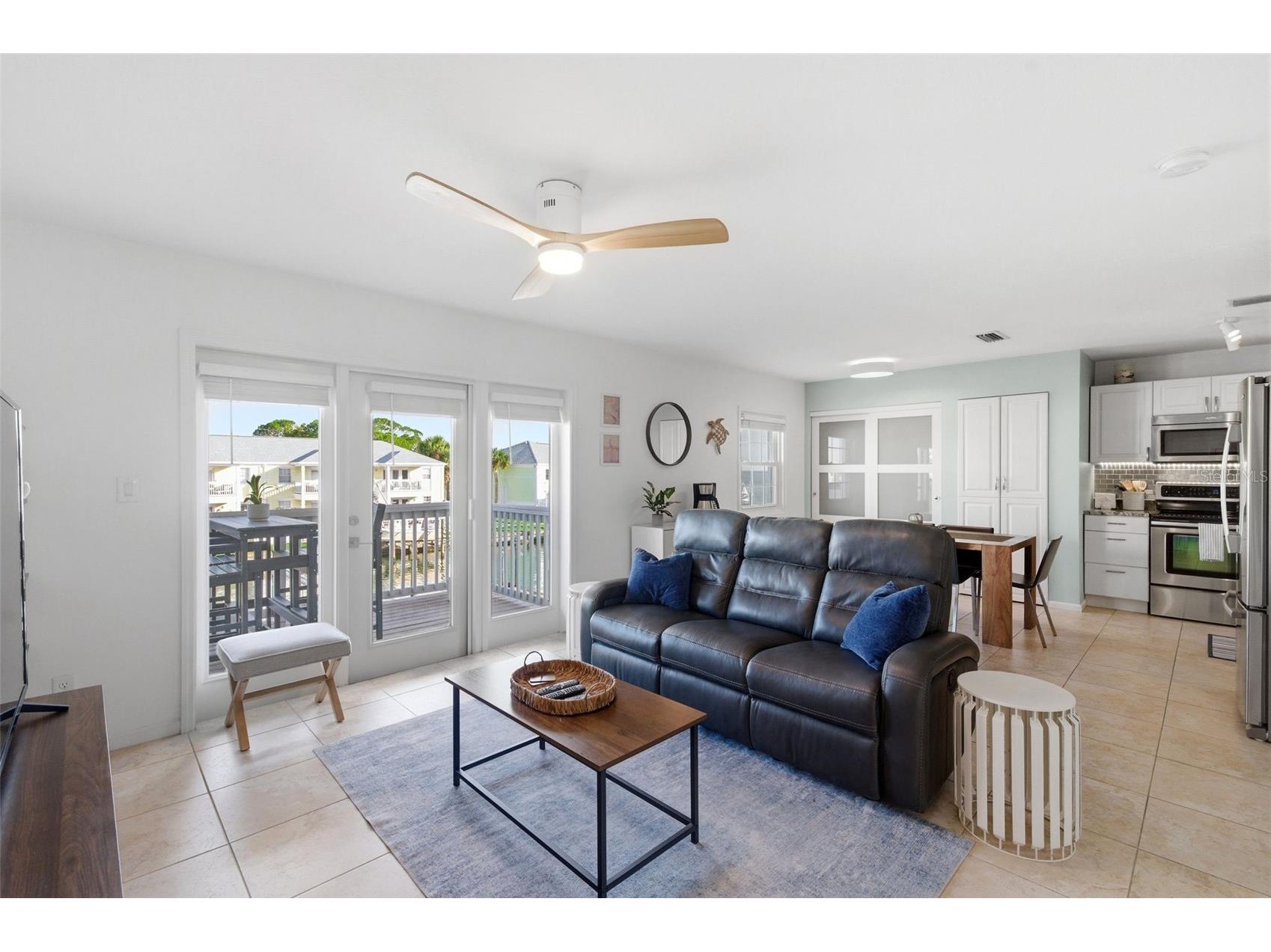 5174 Beach Drive SE #D Saint Petersburg FL 33705 - TAMPA BAY TB8484379 image4