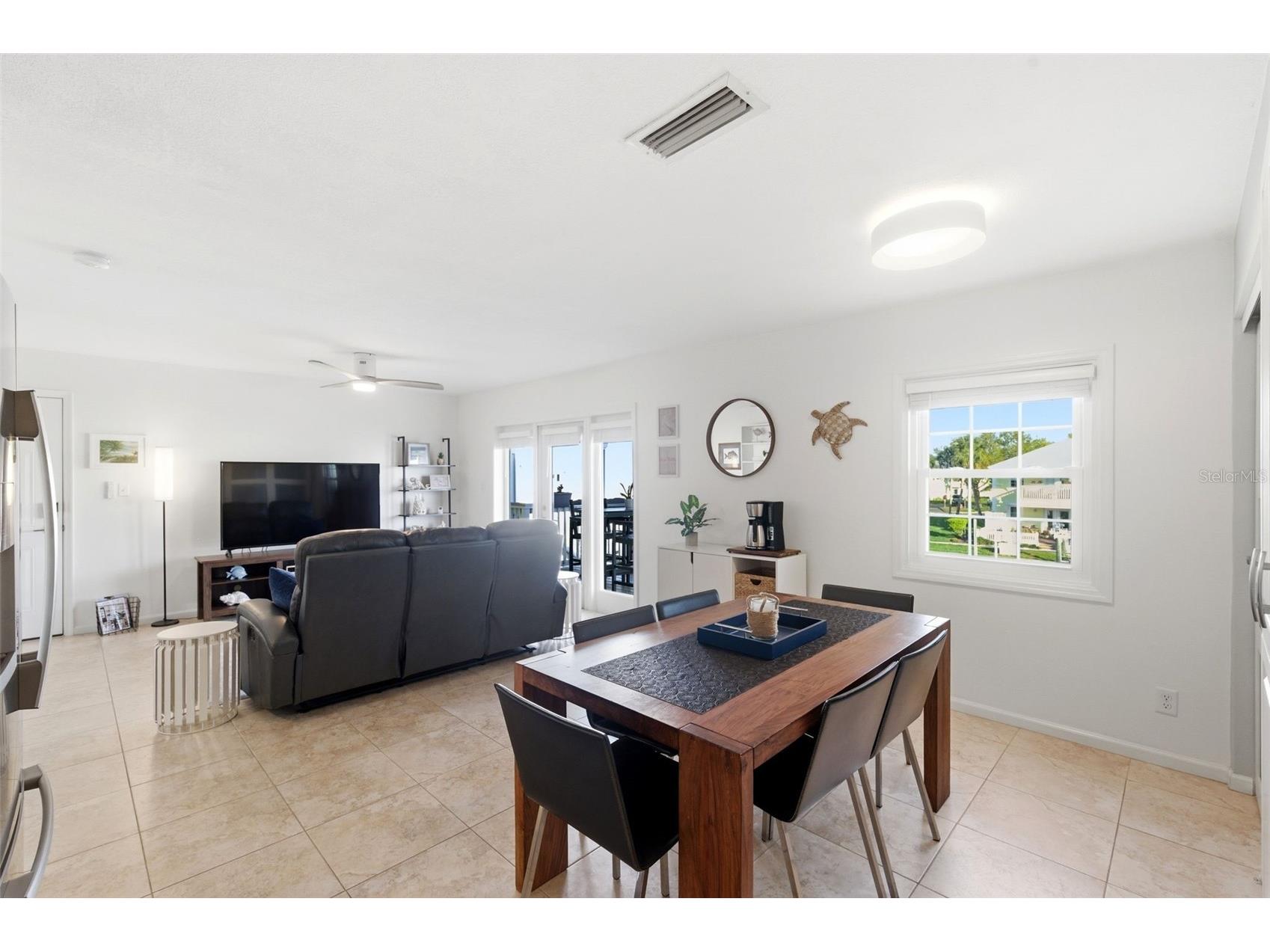 5174 Beach Drive SE #D Saint Petersburg FL 33705 - TAMPA BAY TB8484379 image9