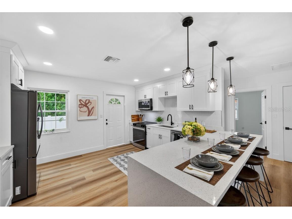 5175 23rd Avenue N Saint Petersburg FL 33710 TB8414858 image10