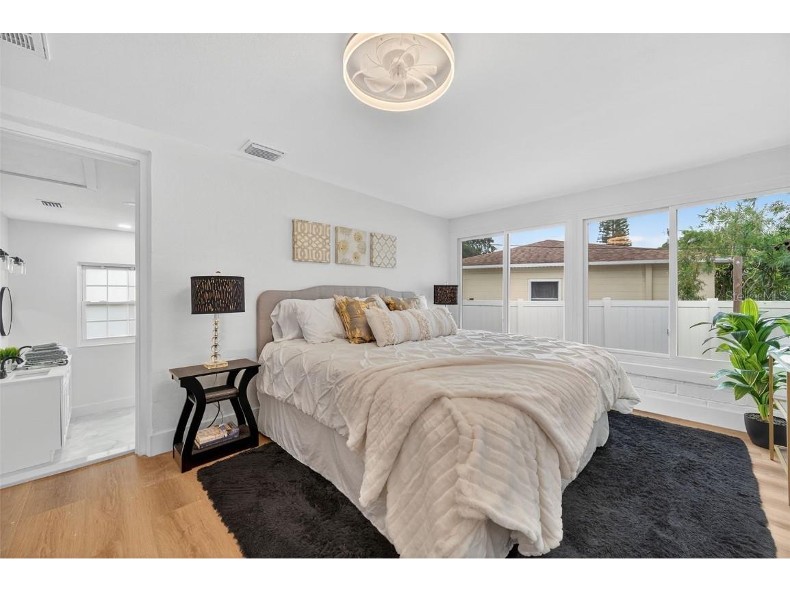 5175 23rd Avenue N Saint Petersburg FL 33710 TB8414858 image16