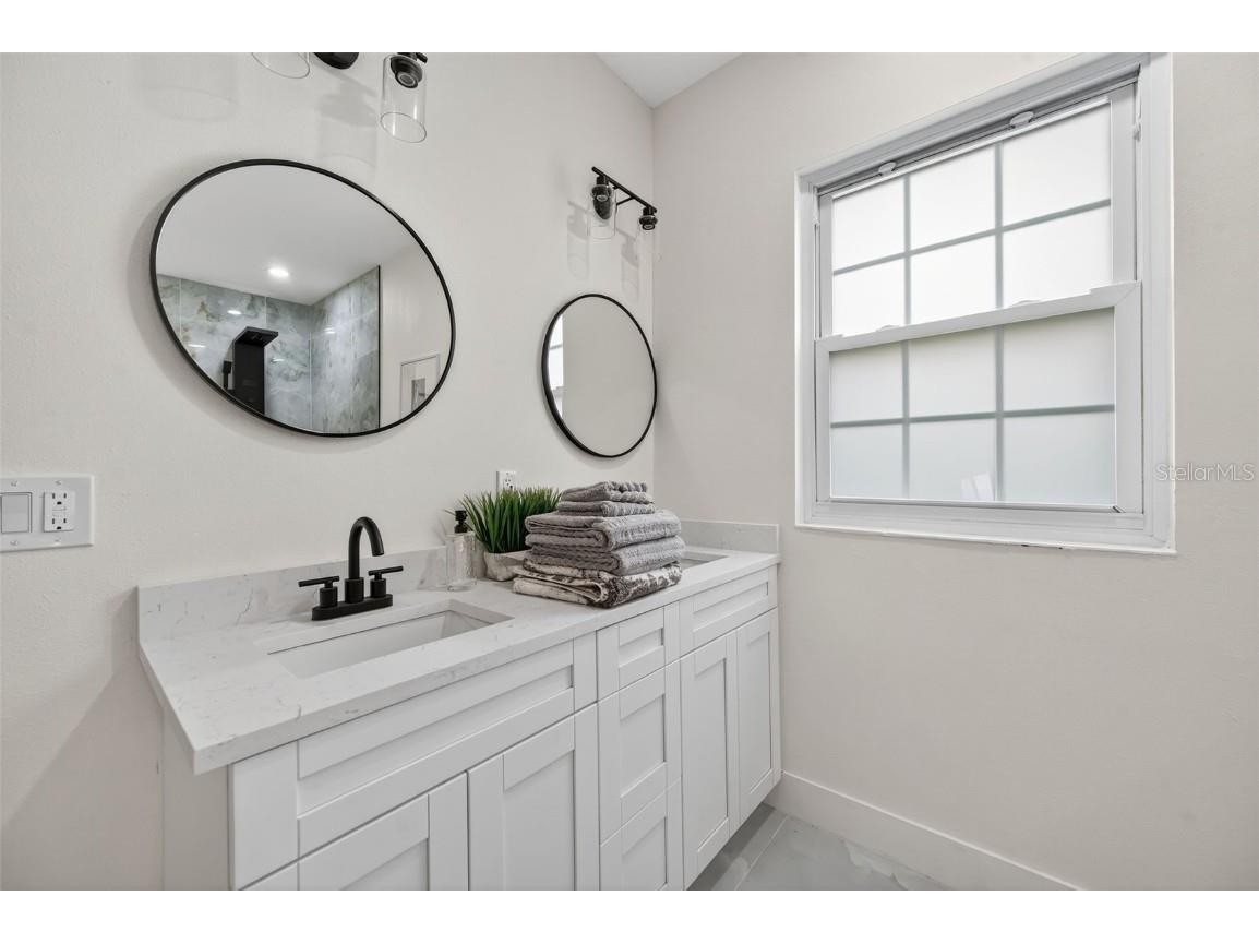 5175 23rd Avenue N Saint Petersburg FL 33710 TB8414858 image21