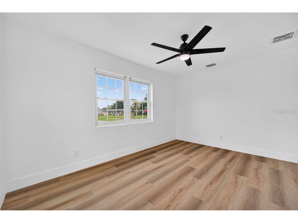 5175 23rd Avenue N Saint Petersburg FL 33710 TB8414858 image27