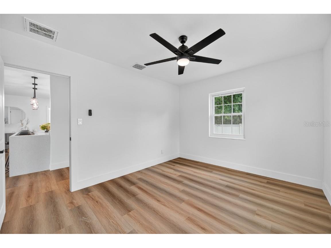 5175 23rd Avenue N Saint Petersburg FL 33710 TB8414858 image29