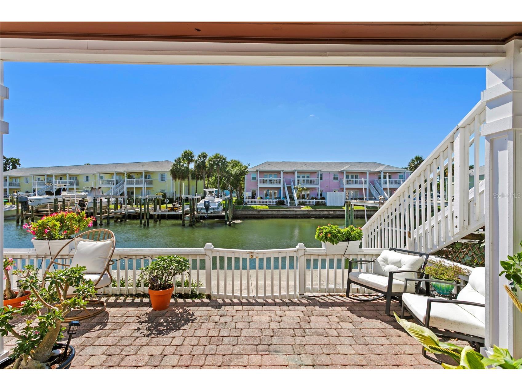 5175 Coquina Key Drive SE #A Saint Petersburg FL 33705 - TAMPA BAY TB8509827 image1