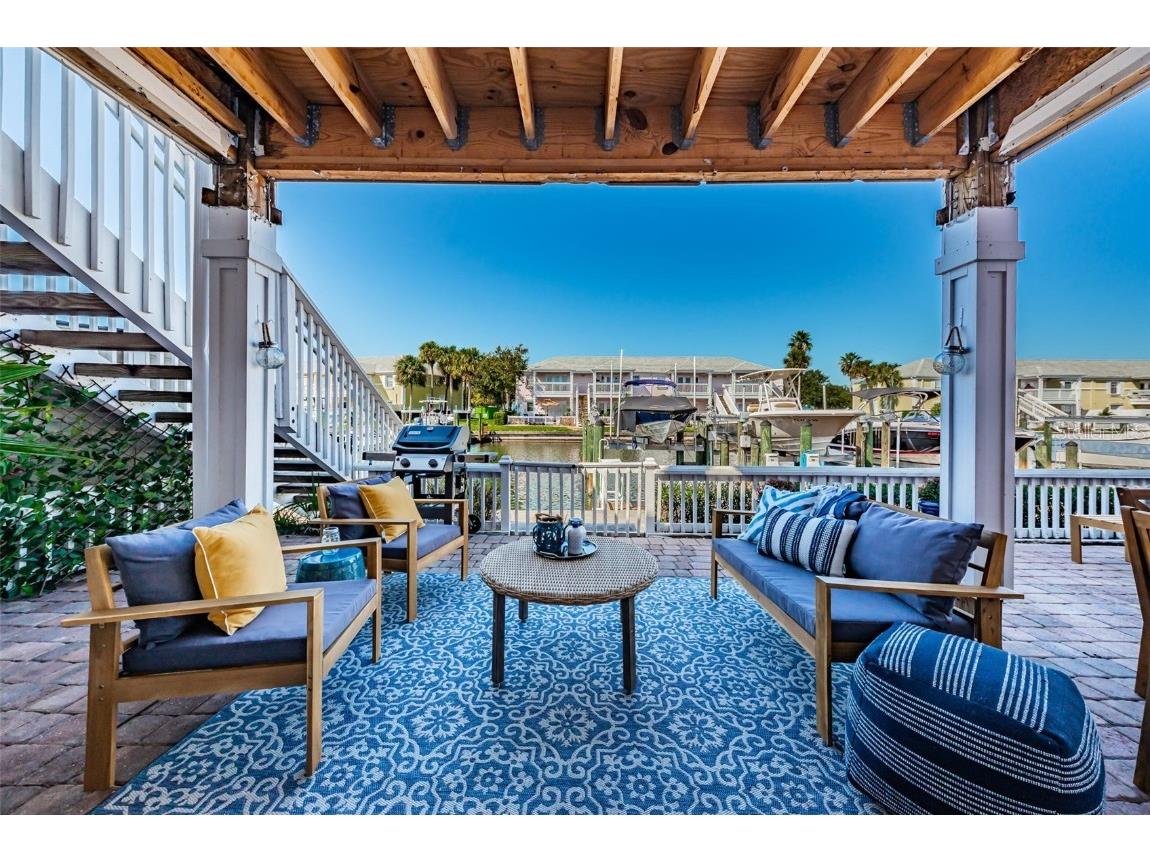 5175 Coquina Key Drive SE #C Saint Petersburg FL 33705 TB8451976 image2