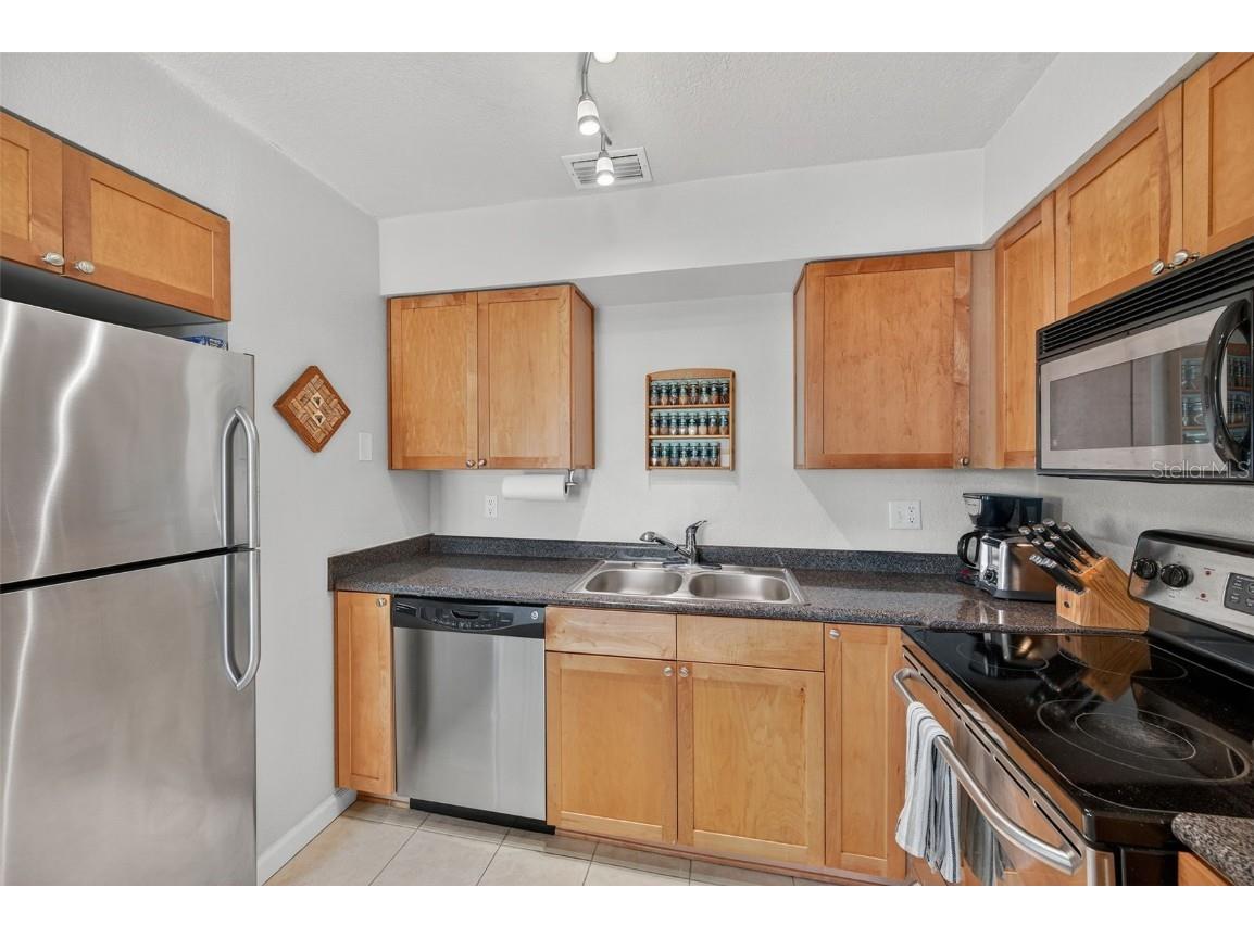 5175 Coquina Key Drive SE #D Saint Petersburg FL 33705 - TAMPA BAY TB8424122 image13