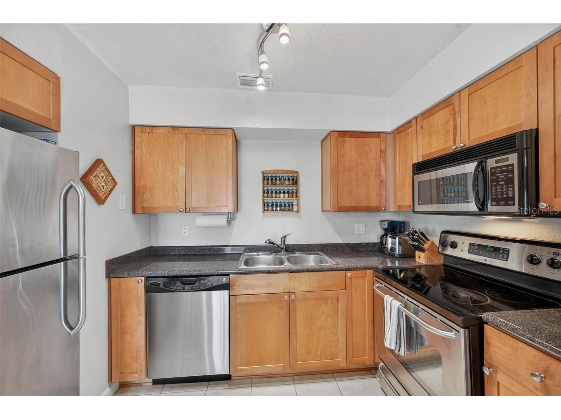 5175 Coquina Key Drive SE #D Saint Petersburg FL 33705 - TAMPA BAY TB8424122 image14