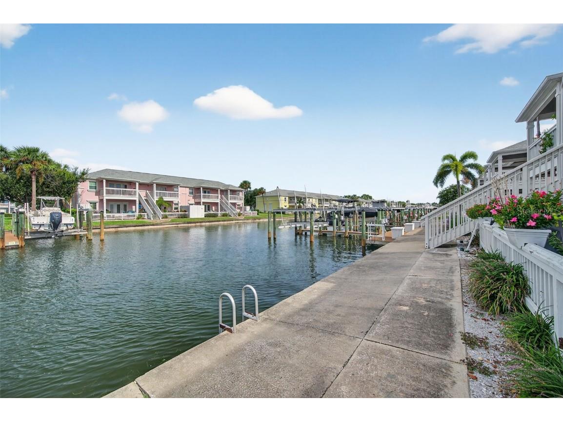 5175 Coquina Key Drive SE #D Saint Petersburg FL 33705 - TAMPA BAY TB8424122 image30