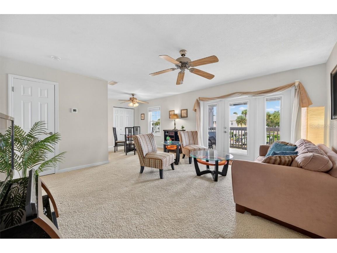 5175 Coquina Key Drive SE #D Saint Petersburg FL 33705 - TAMPA BAY TB8424122 image4