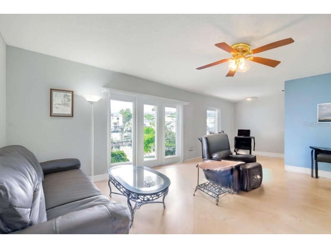 5176 Salmon Drive SE #A Saint Petersburg FL 33705 TB8452846 image2