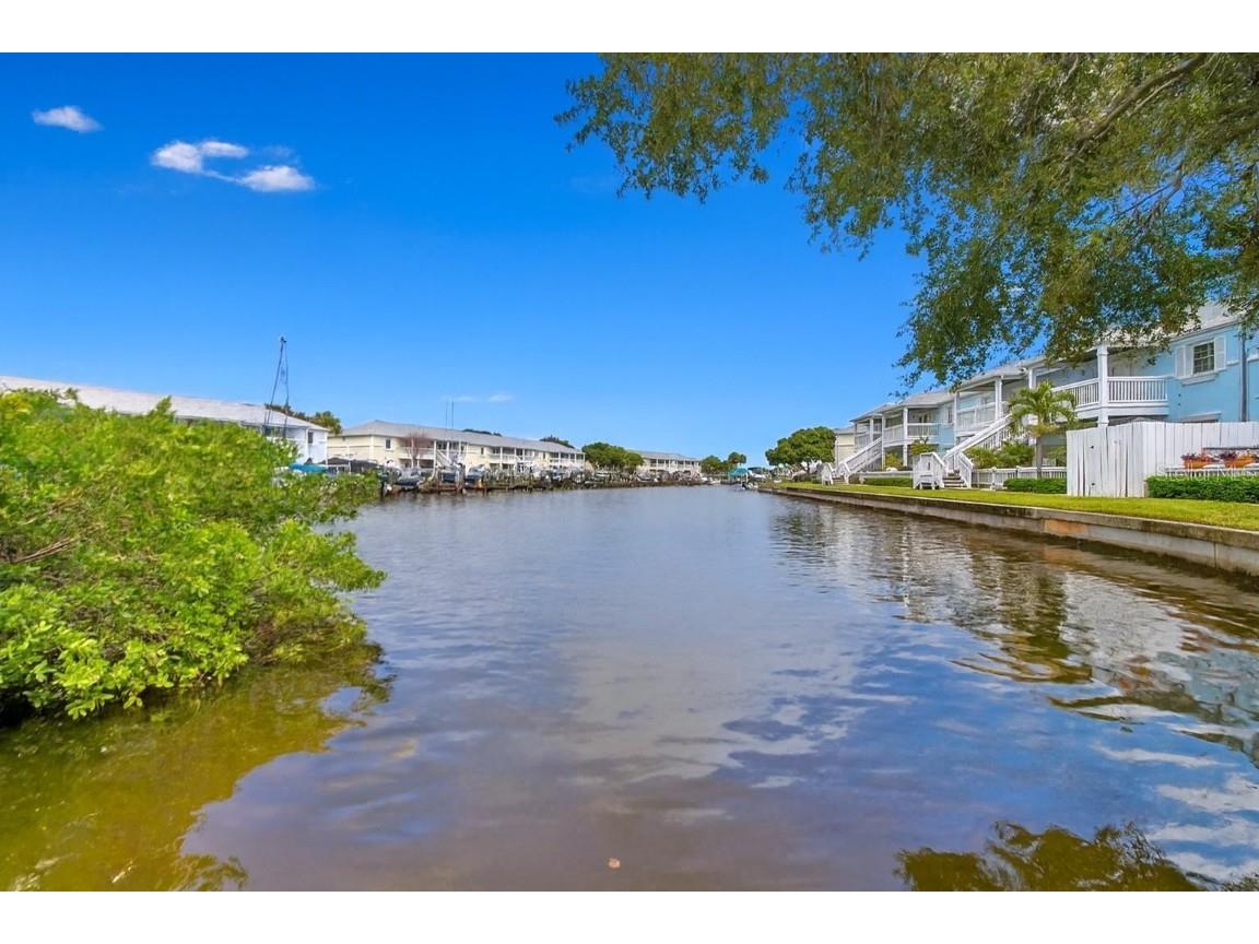 5176 Salmon Drive SE #A Saint Petersburg FL 33705 TB8452846 image27