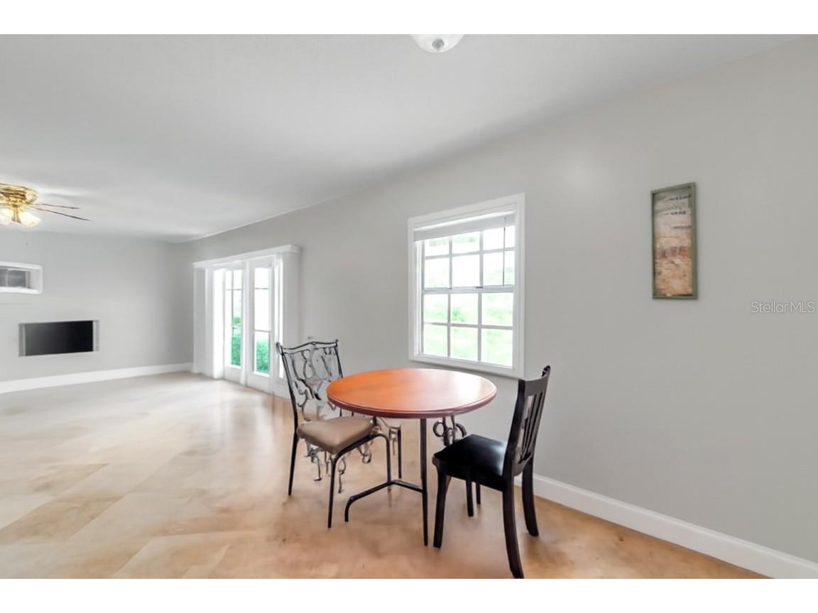 5176 Salmon Drive SE #A Saint Petersburg FL 33705 TB8452846 image3