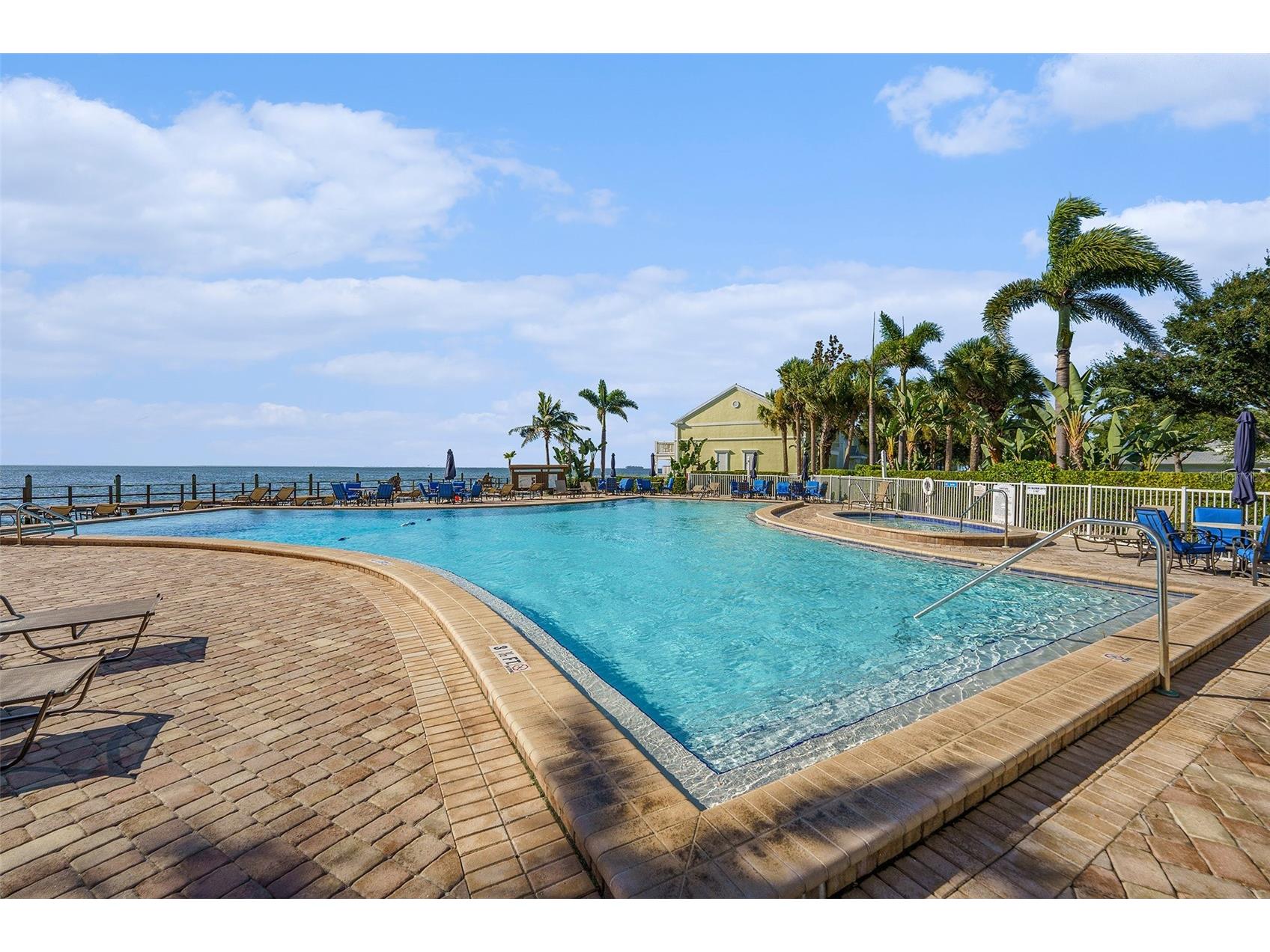5176 Salmon Drive SE #A Saint Petersburg FL 33705 TB8520260 image11