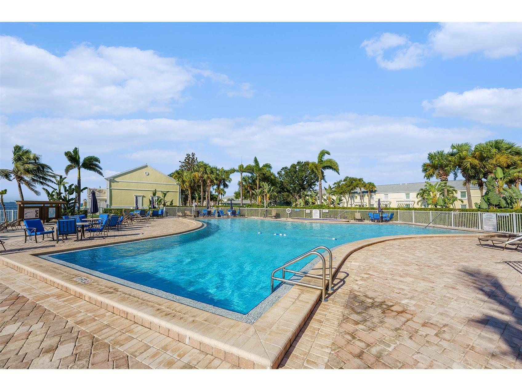 5176 Salmon Drive SE #A Saint Petersburg FL 33705 TB8520260 image12