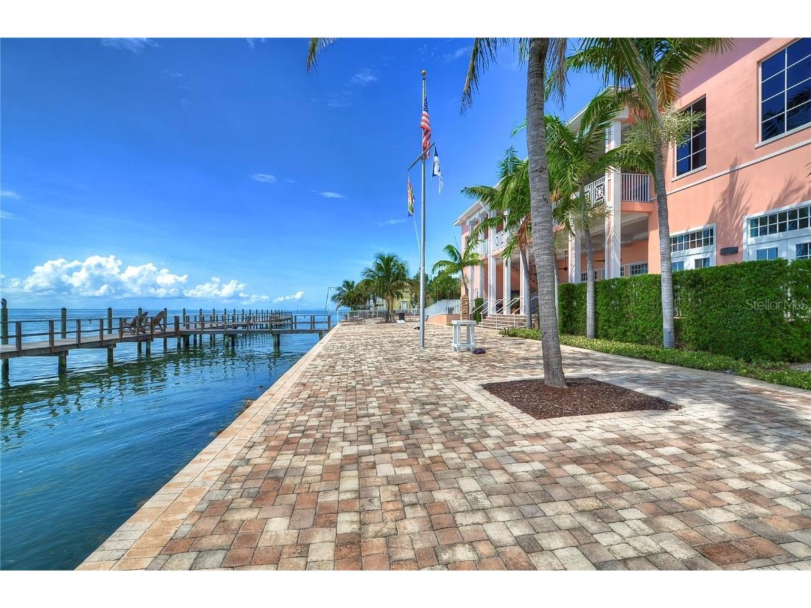 5176 SE Salmon Drive SE #D Saint Petersburg FL 33705 TB8335506 image32