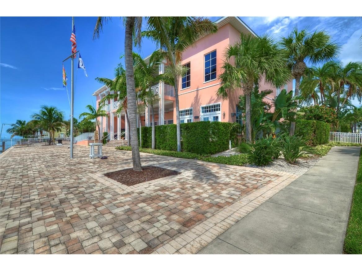 5176 SE Salmon Drive SE #D Saint Petersburg FL 33705 TB8335506 image33