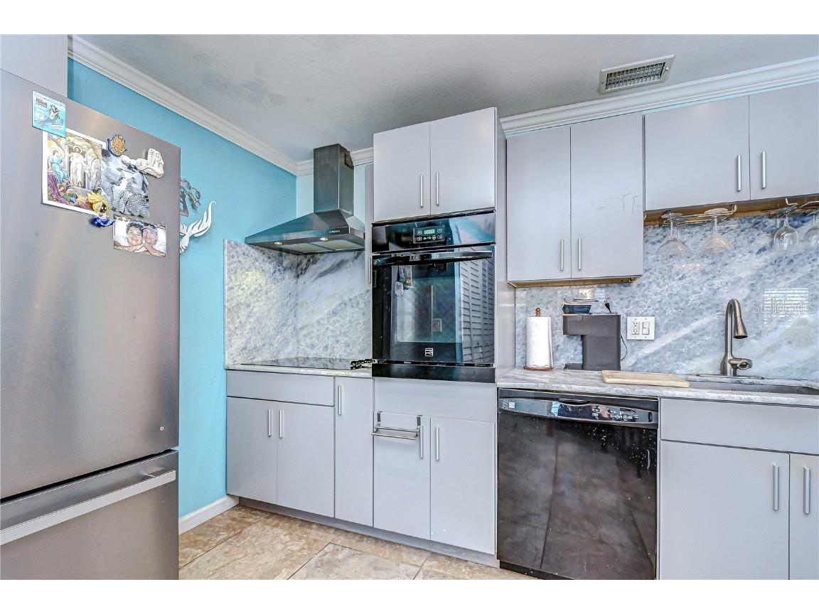 5176 SE Salmon Drive SE #D Saint Petersburg FL 33705 TB8335506 image5