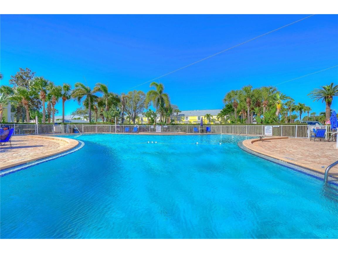 5176 SE Salmon Drive SE #D Saint Petersburg FL 33705 TB8335506 image73