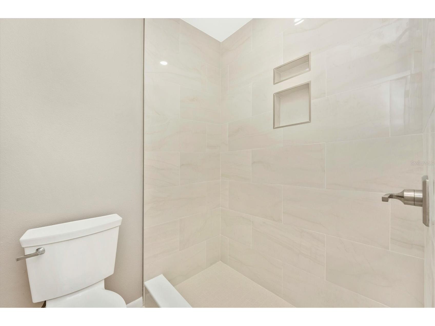 5178 Lake Village Drive #86 Sarasota FL 34235 A4699937 image36
