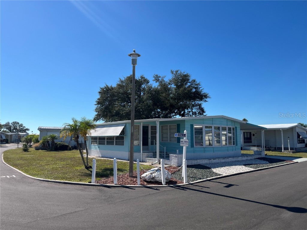 518 Cervina Drive N Venice FL 34285 N6141281 image2