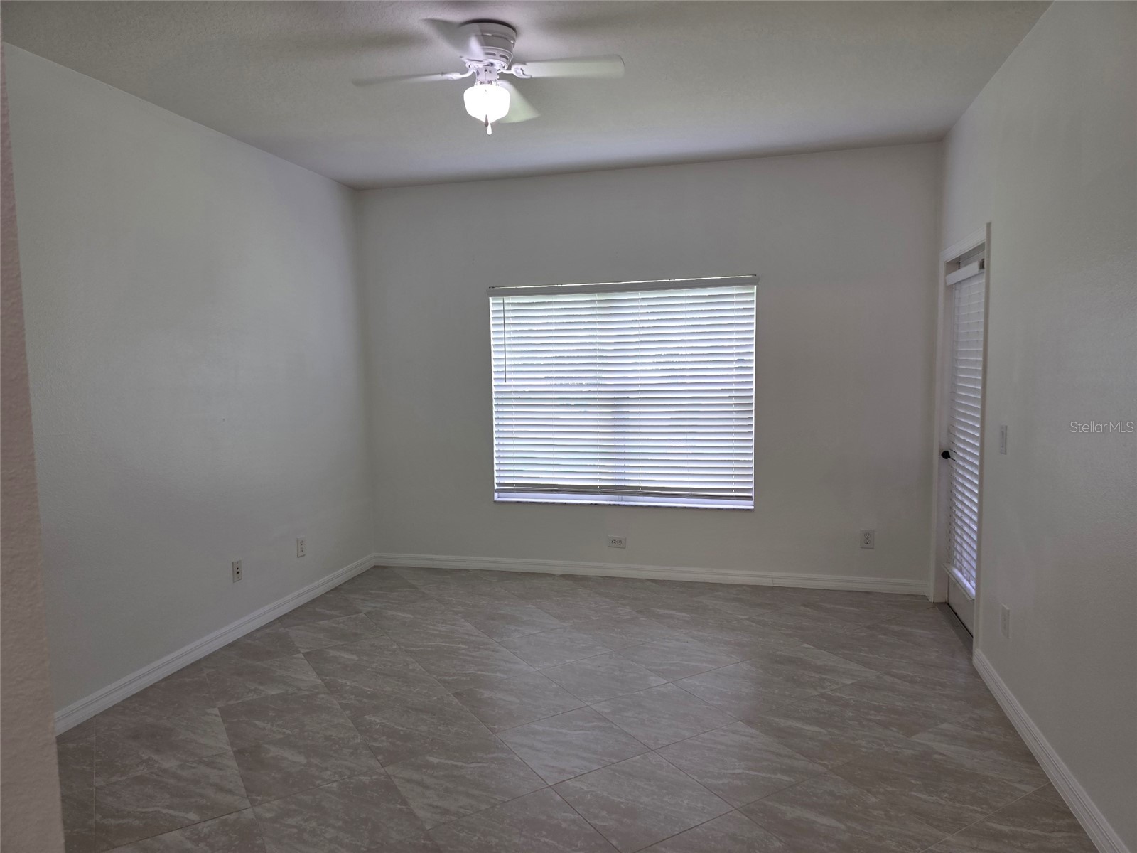 518 Fern Lake Drive Orlando FL 32825 O6422592 image4