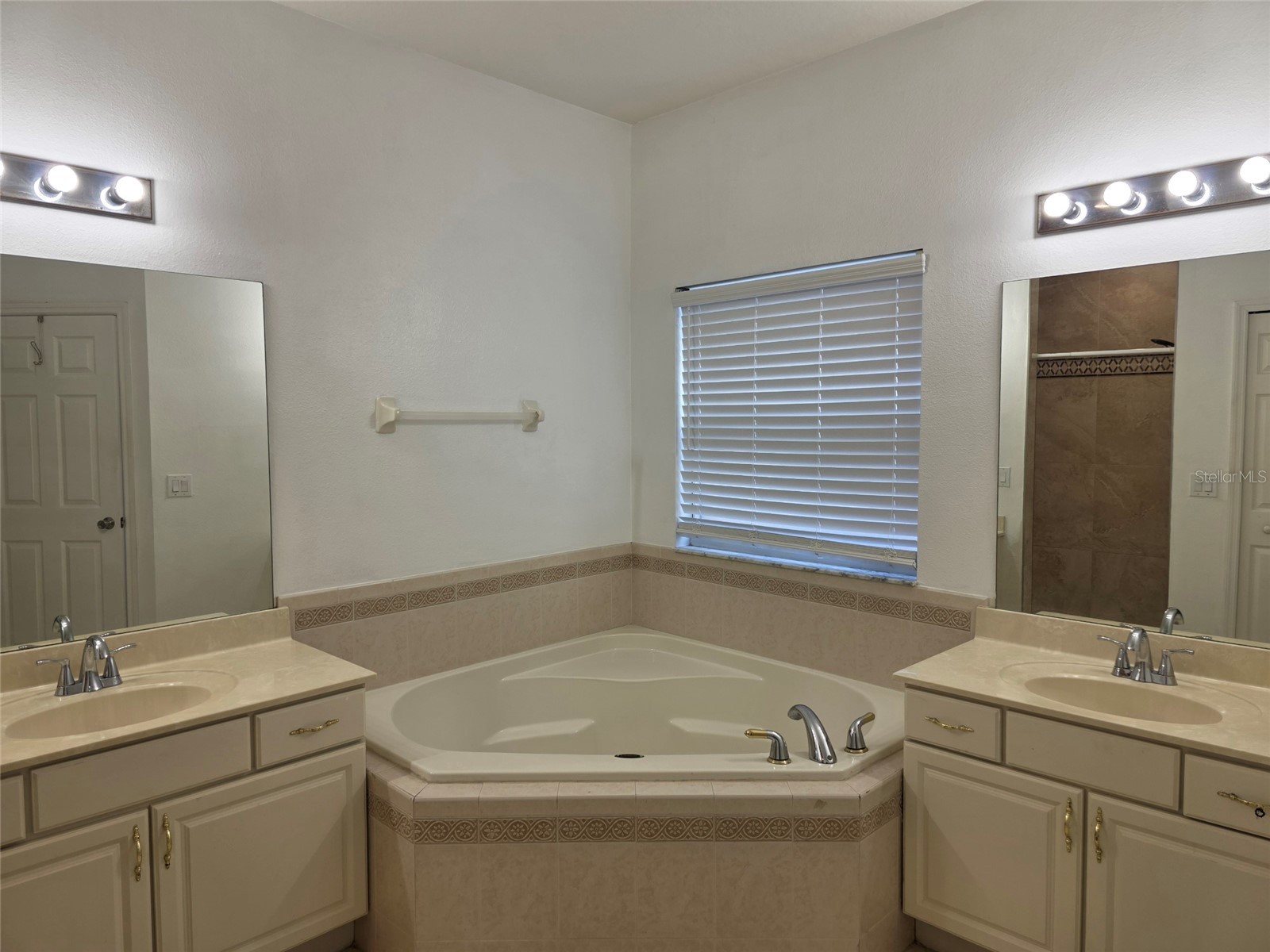 518 Fern Lake Drive Orlando FL 32825 O6422592 image5
