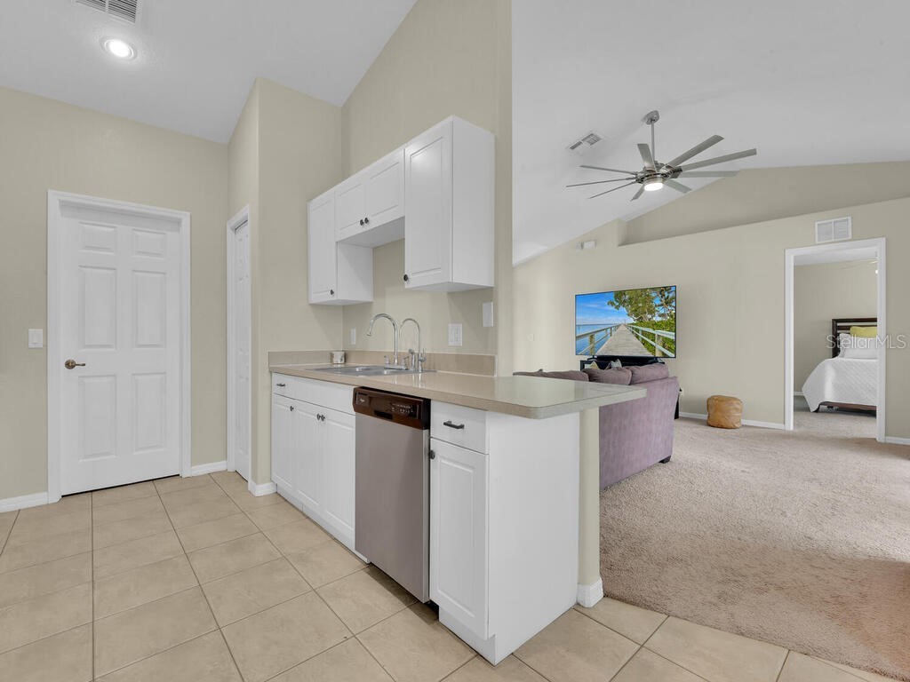 518 NW 11th Terrace Cape Coral FL 33993 C7514292 image7