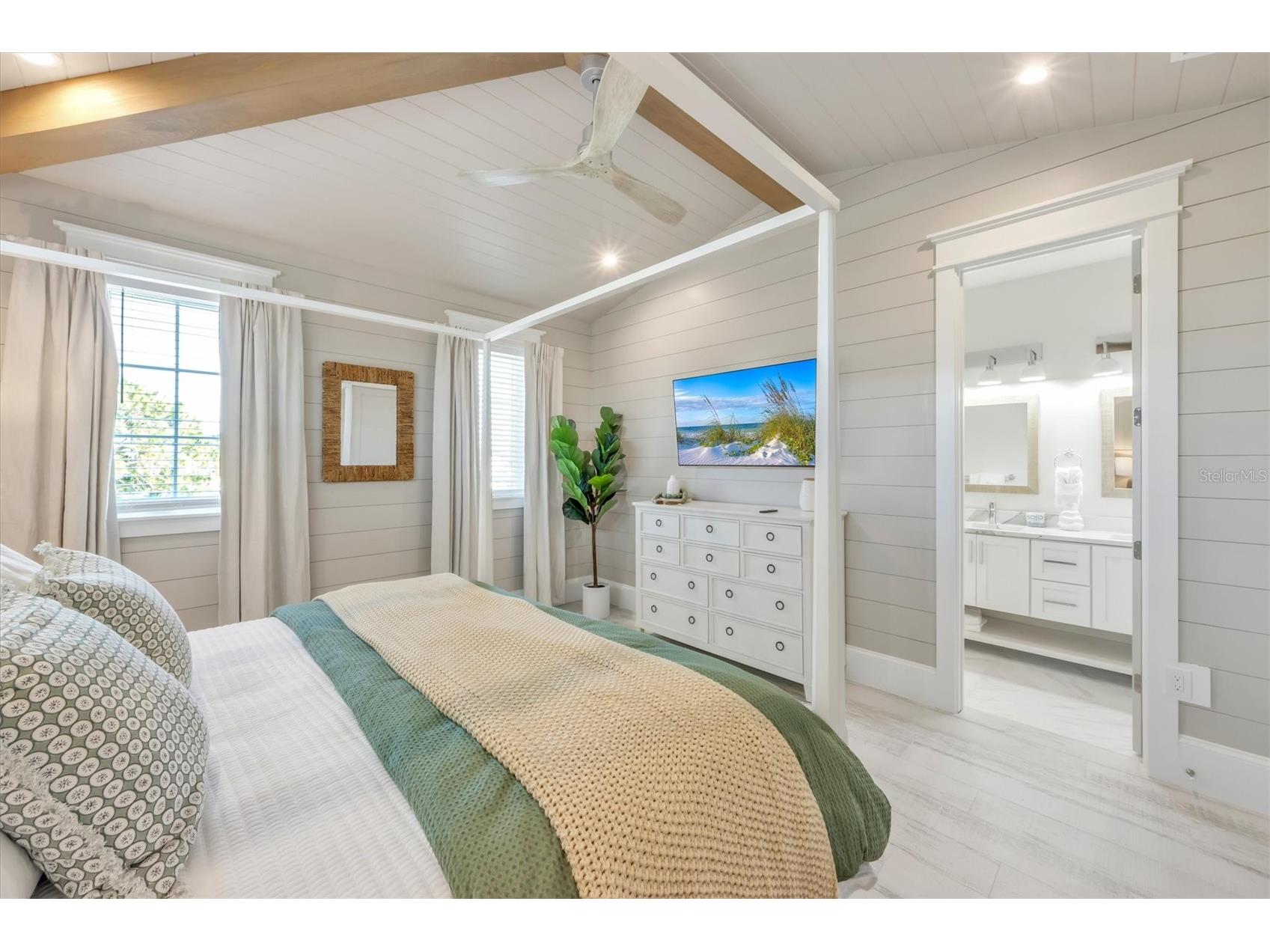 518 Spring Avenue Anna Maria FL 34216 A4685202 image32