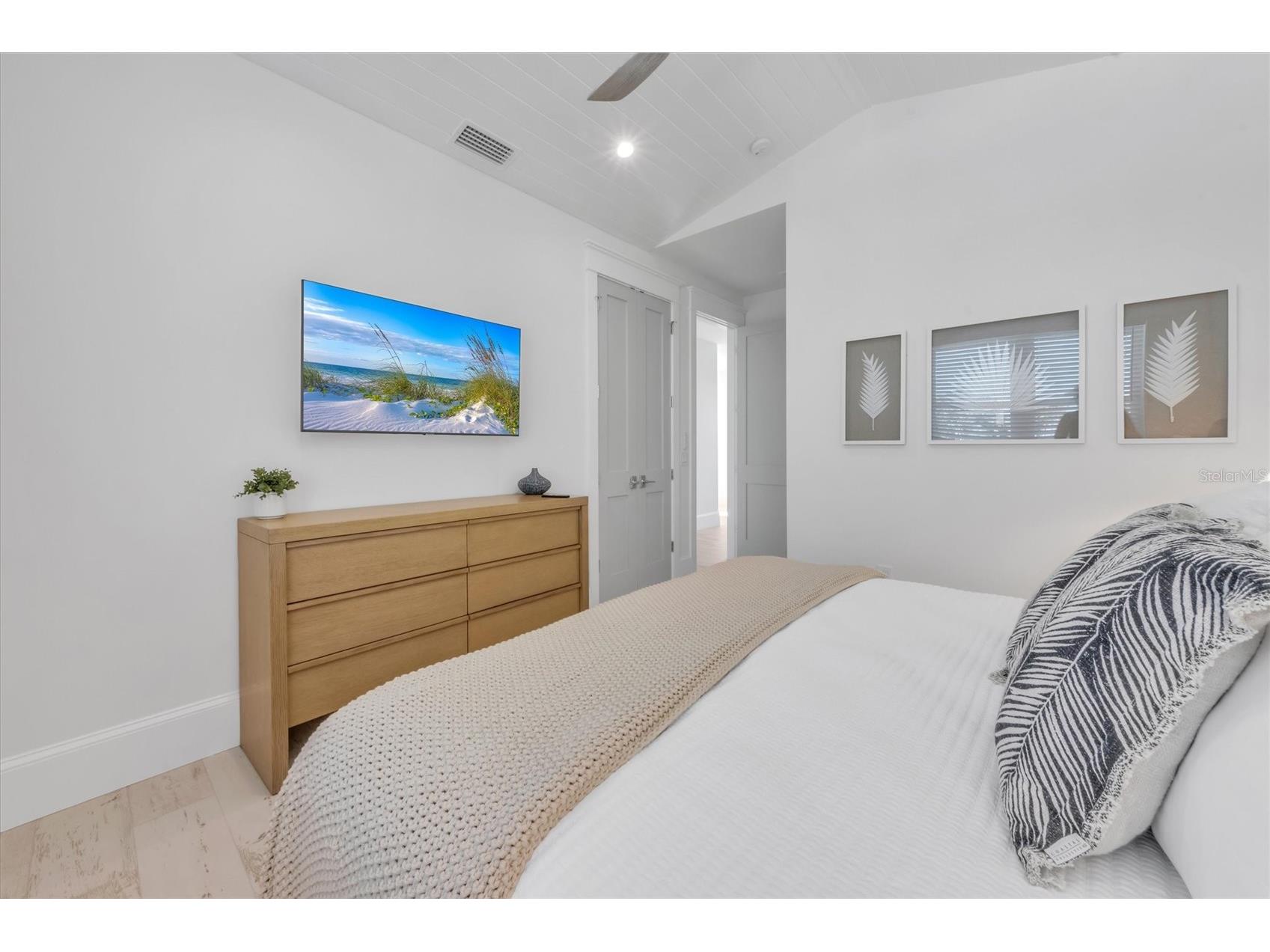 518 Spring Avenue Anna Maria FL 34216 A4685202 image36