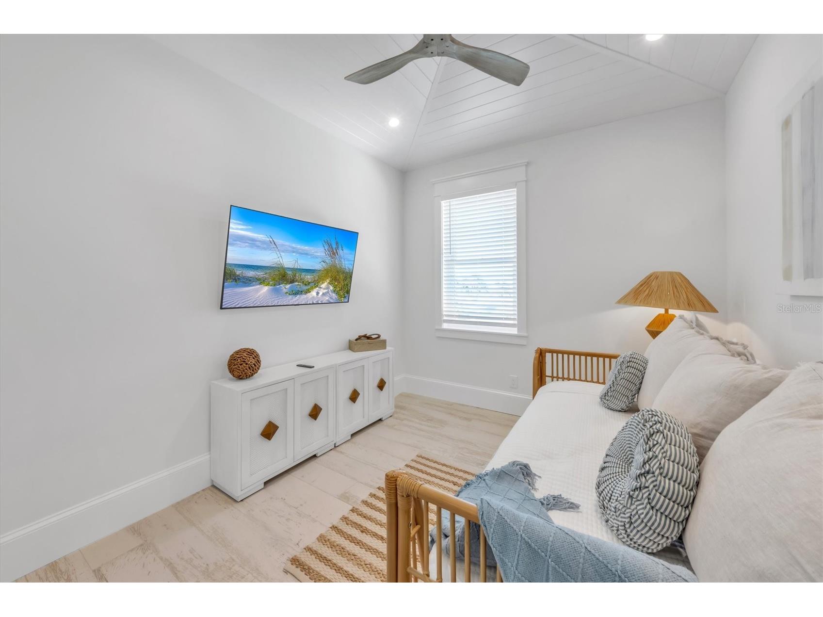 518 Spring Avenue Anna Maria FL 34216 A4685202 image38