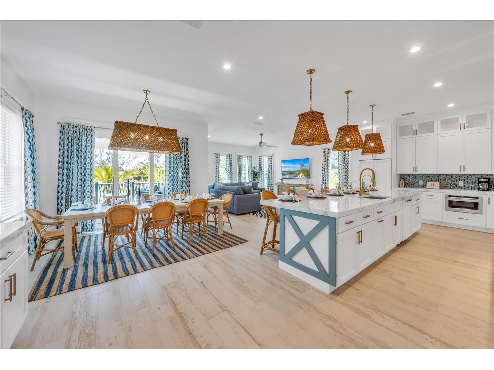518 Spring Avenue Anna Maria FL 34216 A4685202 image4