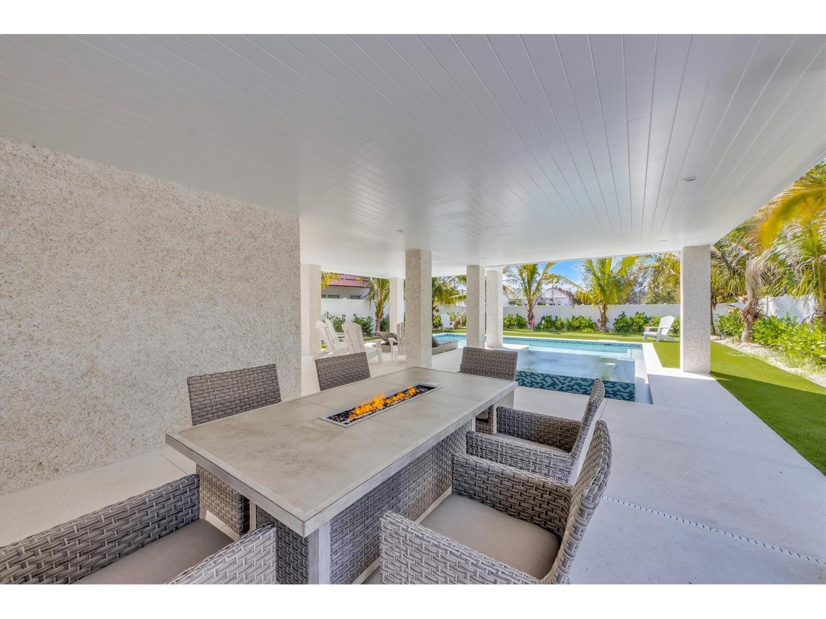 518 Spring Avenue Anna Maria FL 34216 A4685202 image42