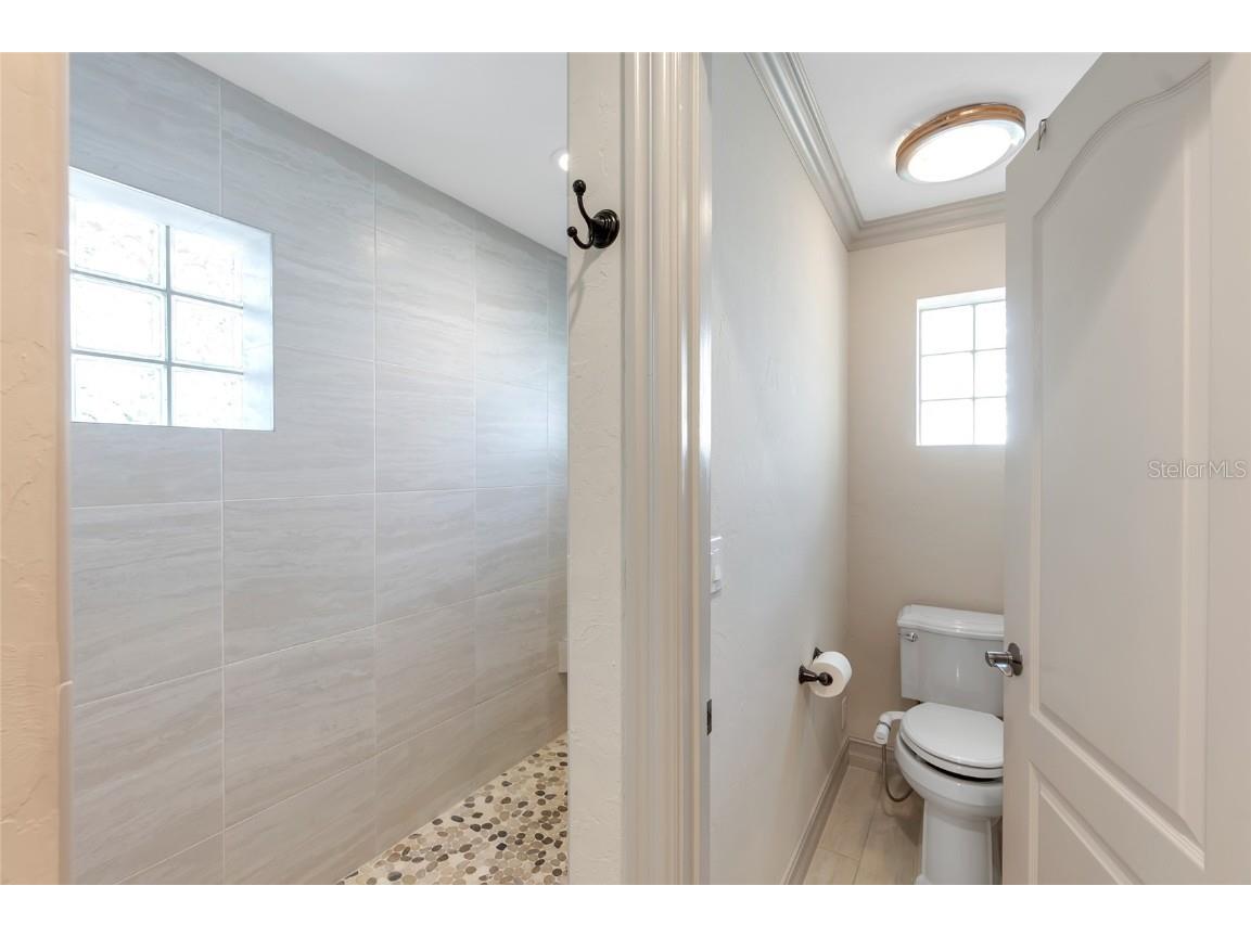 518 Venice Lane Sarasota FL 34242 A4672419 image29