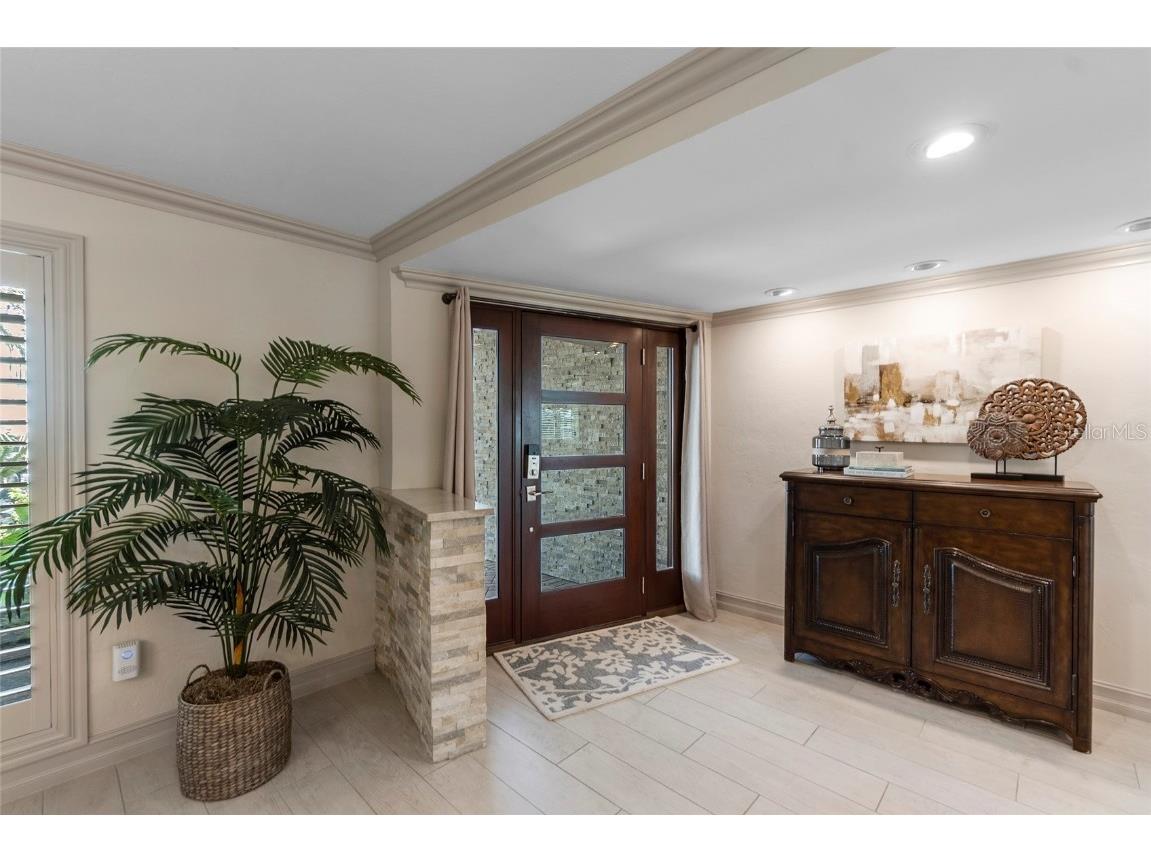 518 Venice Lane Sarasota FL 34242 A4672419 image3