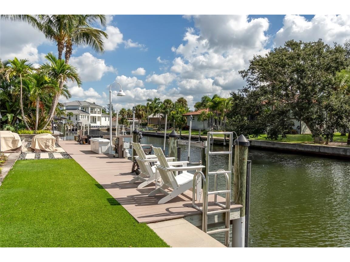 518 Venice Lane Sarasota FL 34242 A4672419 image43