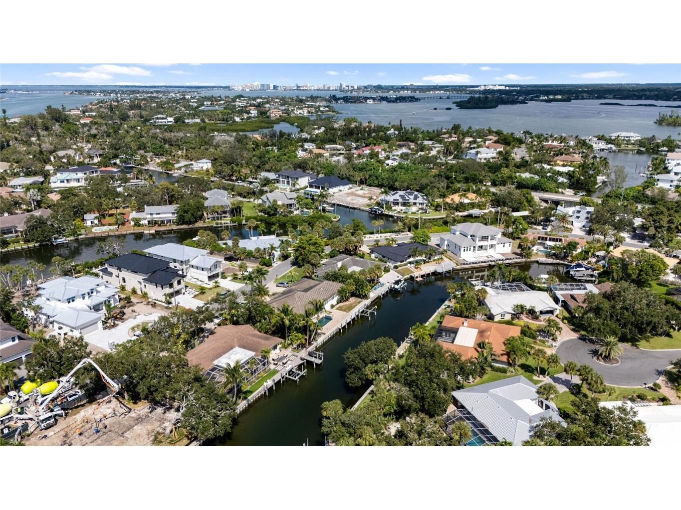 518 Venice Lane Sarasota FL 34242 A4672419 image51