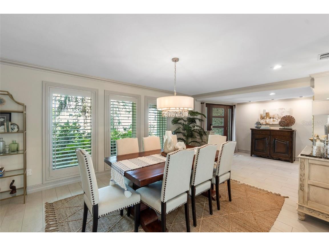 518 Venice Lane Sarasota FL 34242 A4672419 image6