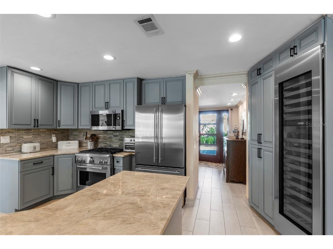 518 Venice Lane Sarasota FL 34242 A4672419 image9